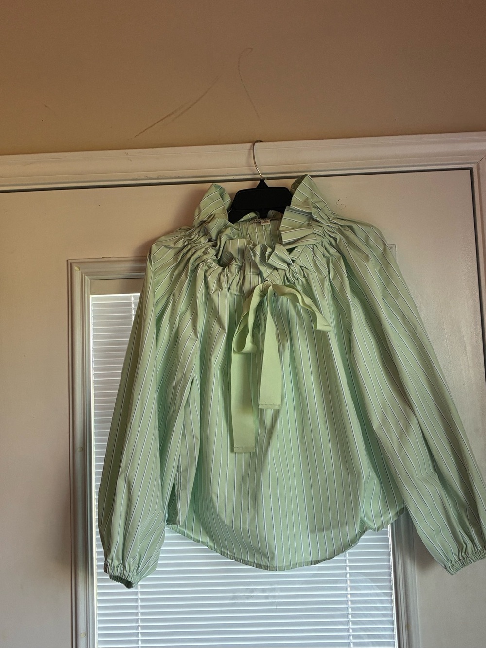 Women’s FREE ASSEMBLY Blouse Medium